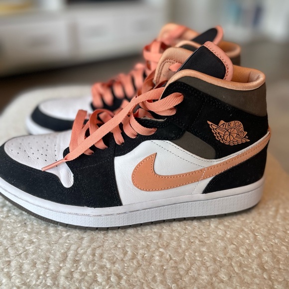 JORDAN AIR MIDS - Picture 3 of 5